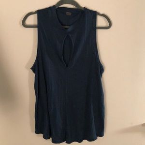 Deep Blue/Green Keyhole Tank